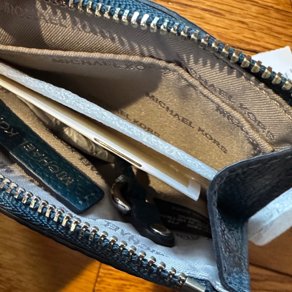 Michael Kors Luxe Teal Pebbled Leather Zip Wristlet Card Holder with Gold Logo - Picture 5 of 5
